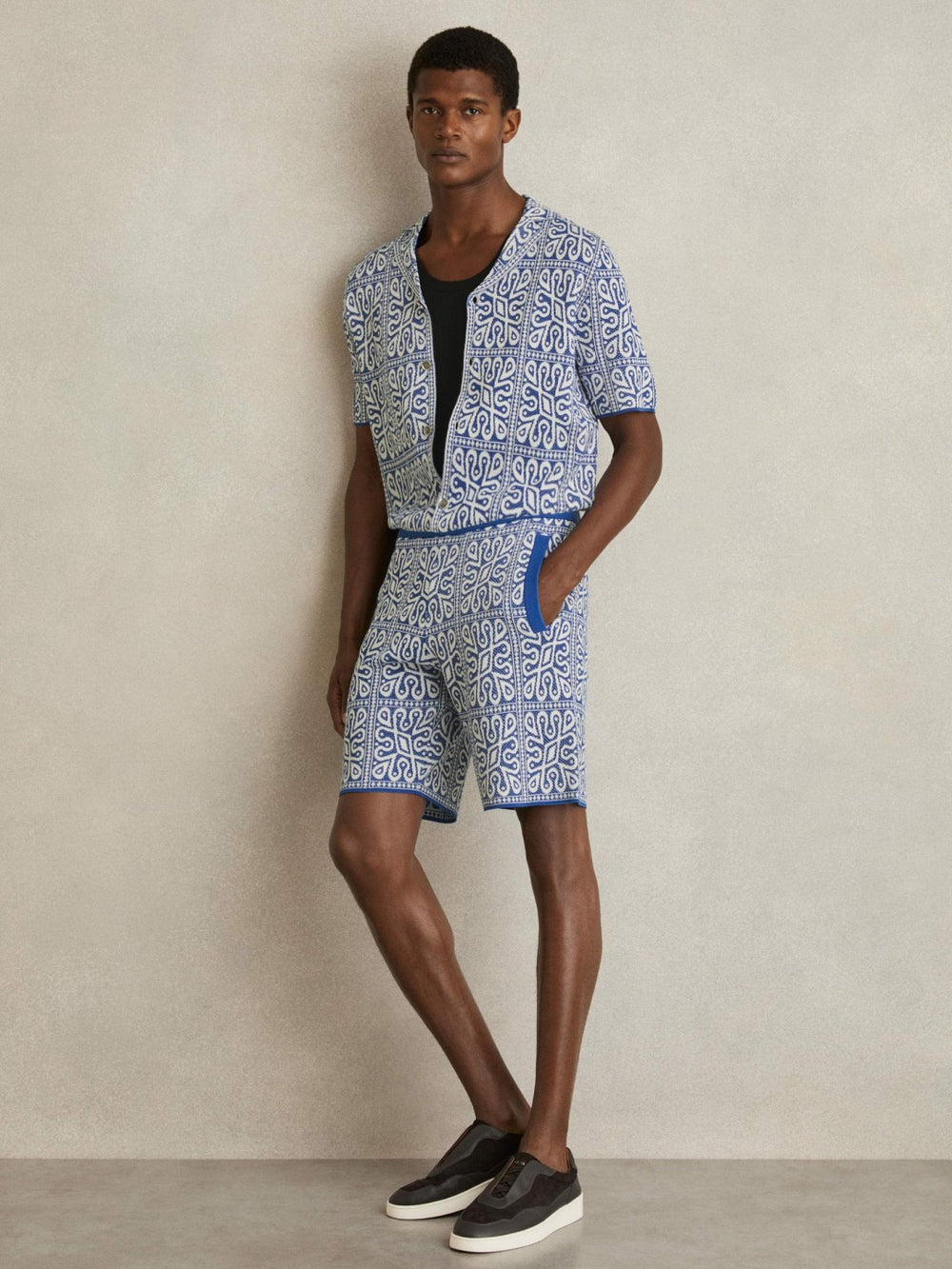 Tile Pattern Knit Shorts Blue/White | Mens