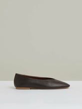 Leather Rounded-Point Toe Ballet Flats Chocolate | Womens