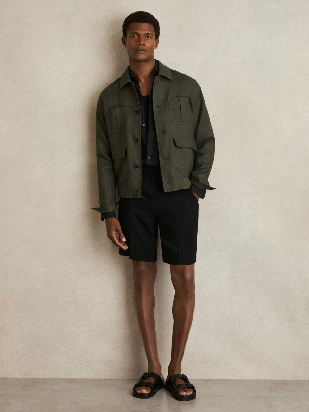 Side-Adjuster Tailored Shorts Black | Mens