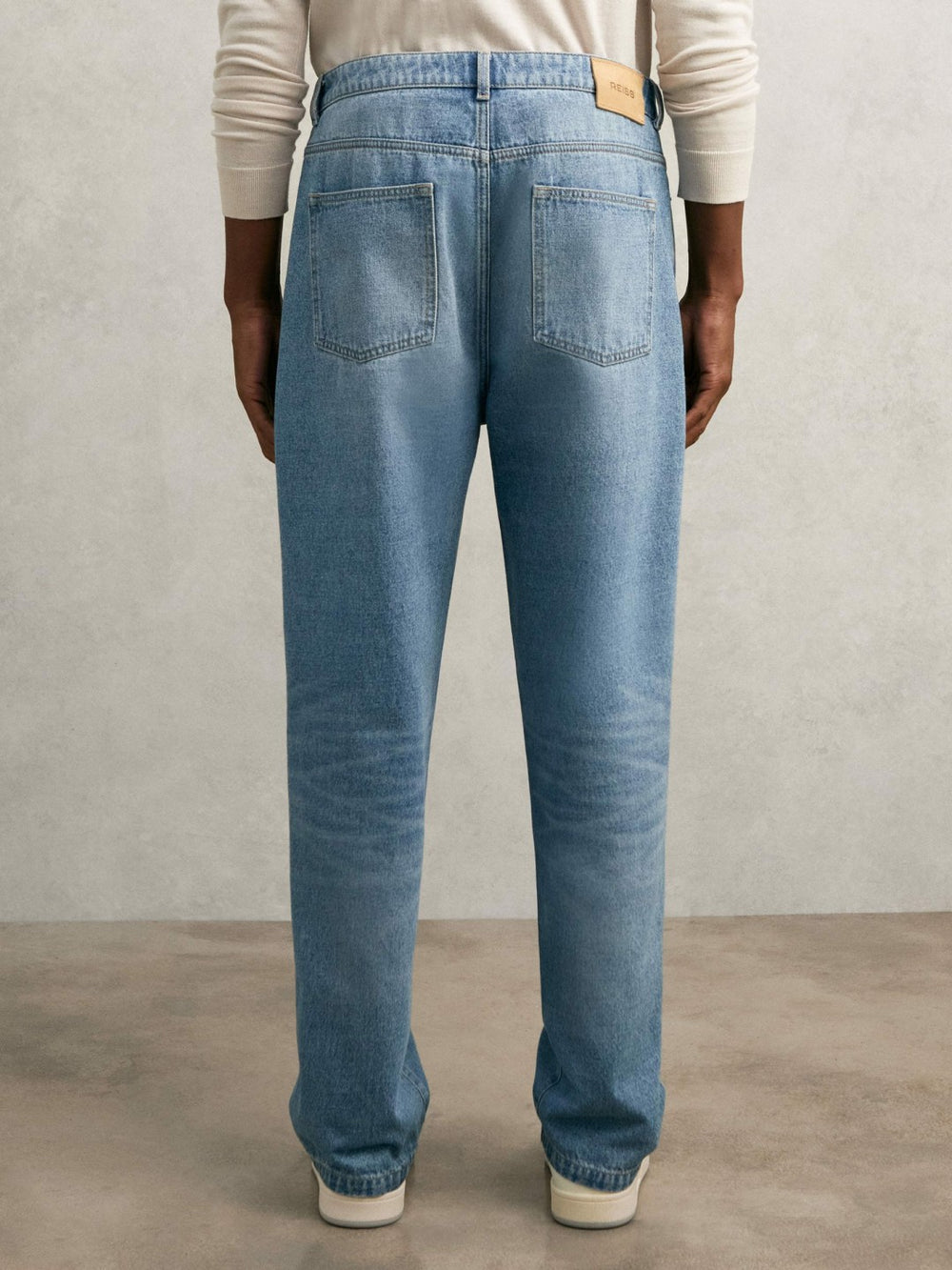 Loose-Fit Jeans Light Blue Wash | Mens