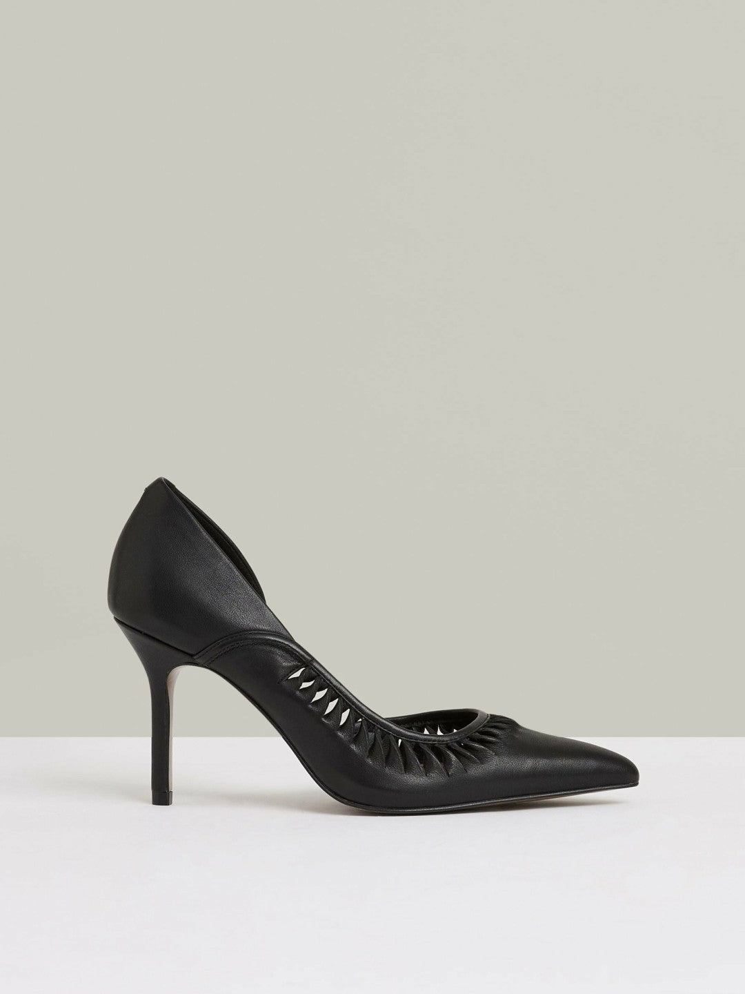 Leather Twist Detail Court Shoes Black | Womens