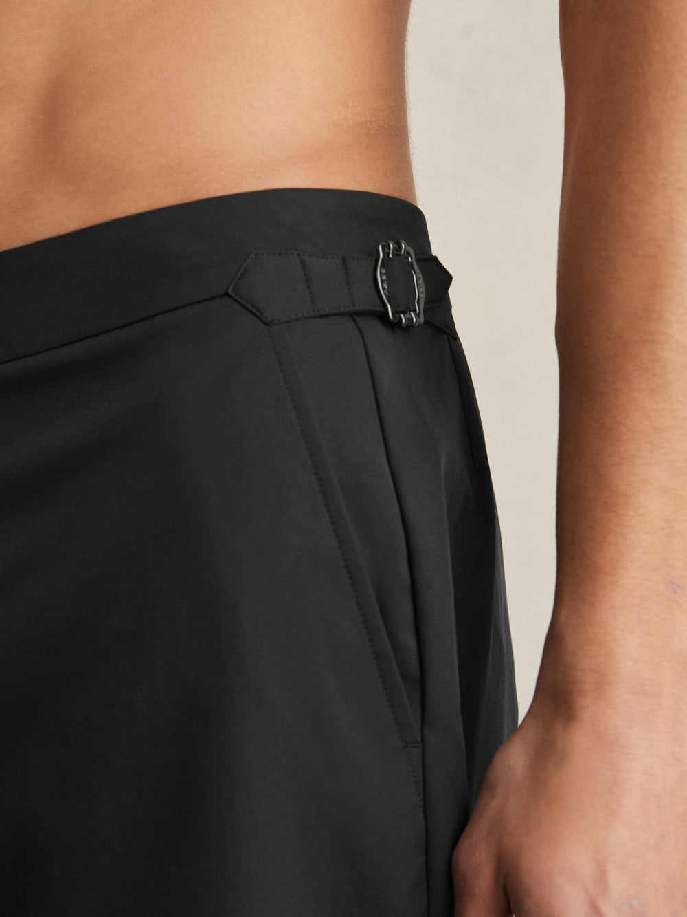 Side-Adjuster Swim Shorts Black | Mens