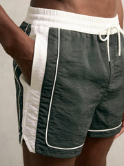 Colour-Block Piped-Trim Swim Shorts Dark Green/White | Mens