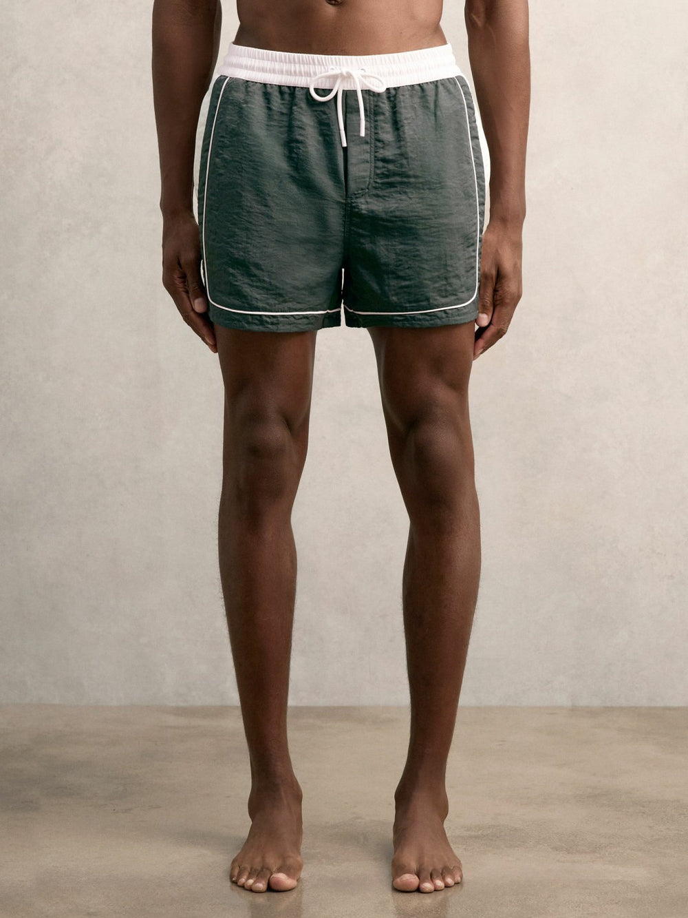 Colour-Block Piped-Trim Swim Shorts Dark Green/White | Mens