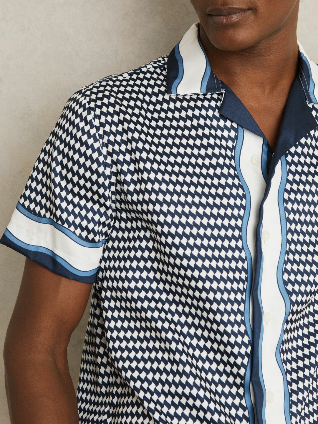 Geometric-Print Cuban-Collar Shirt White/Navy | Mens