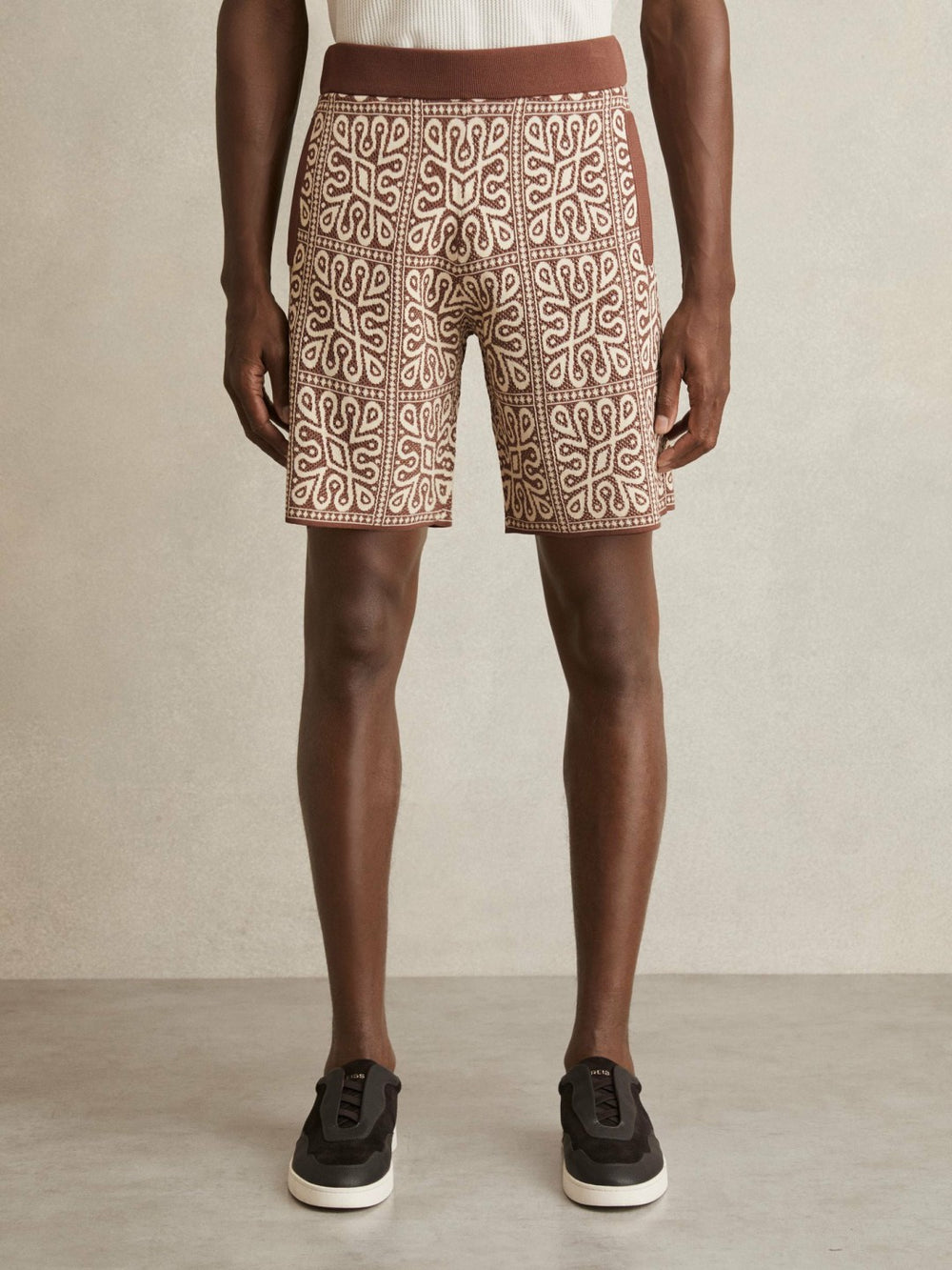 Tile Pattern Knit Shorts Brown/White | Mens