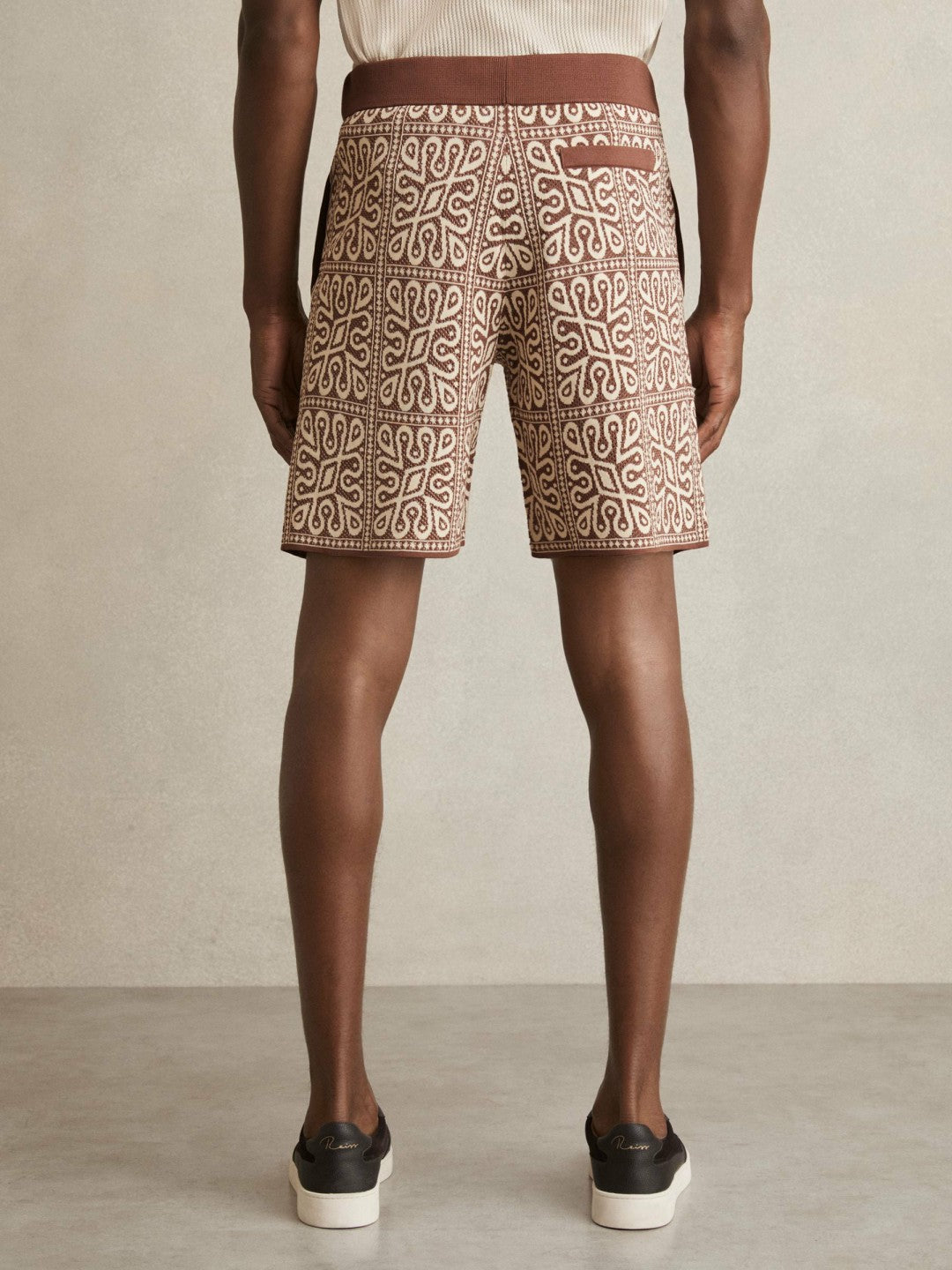 Tile Pattern Knit Shorts Brown/White | Mens