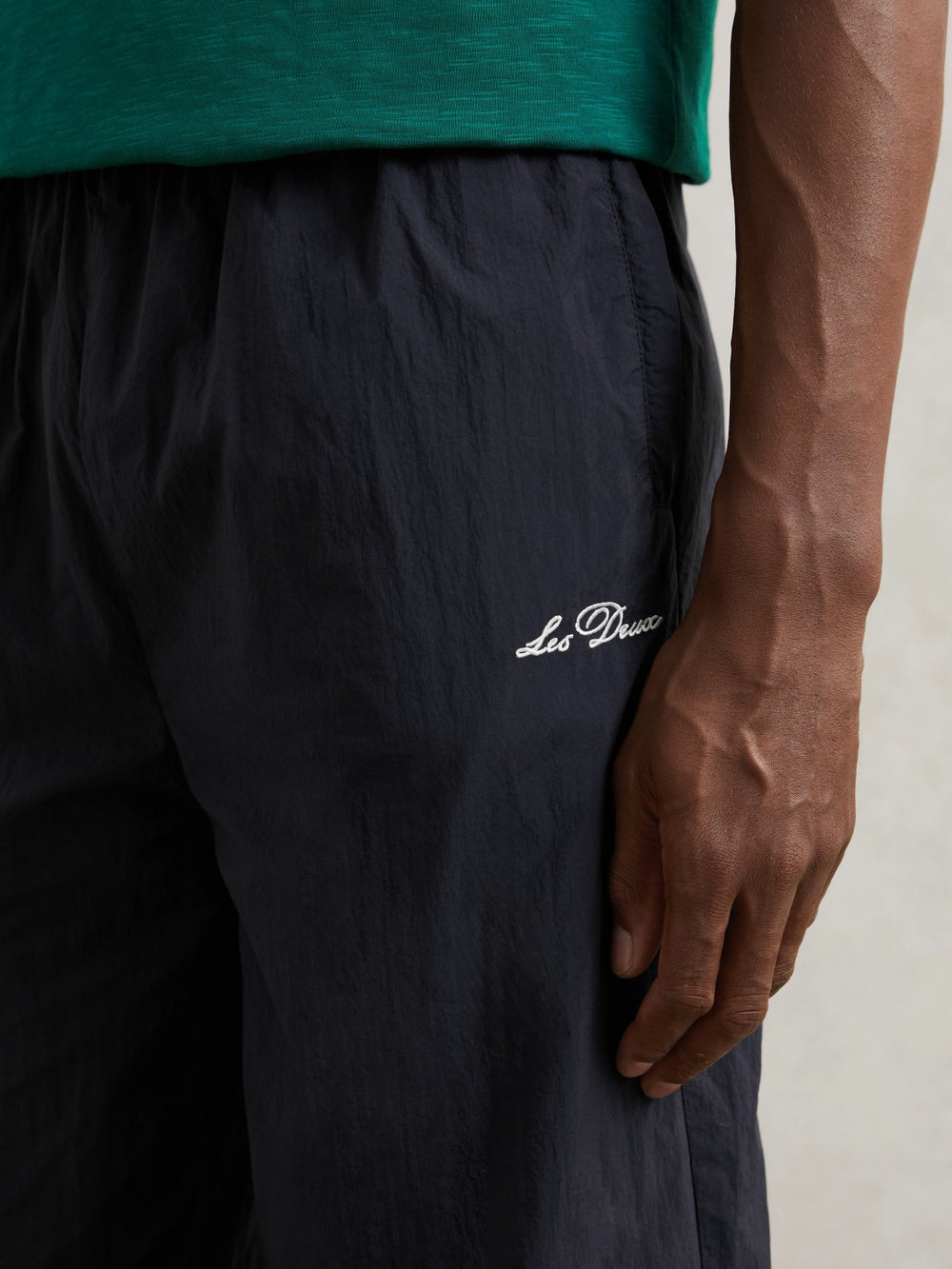 Les Deux Technical Logo Joggers Dark Navy | Mens