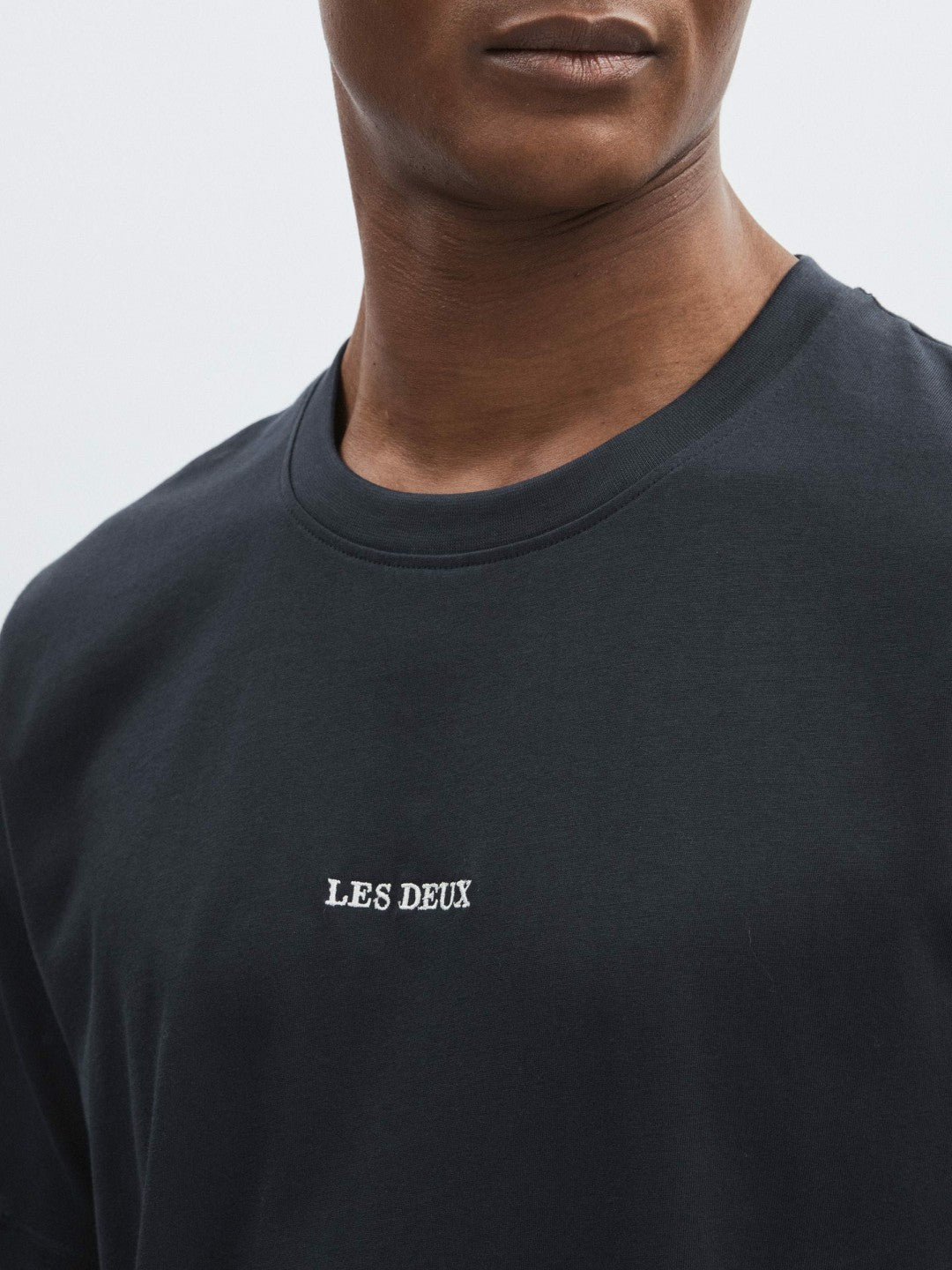 Les Deux Cotton Logo T-Shirt Navy Blue | Mens