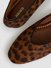 Leather Rounded-Point Toe Ballet Flats Animal | Womens
