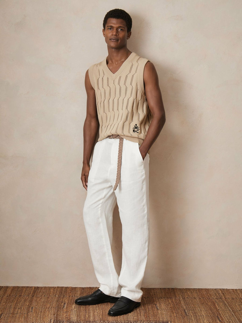 | Ché Pointelle V-Neck Vest Stone | Mens