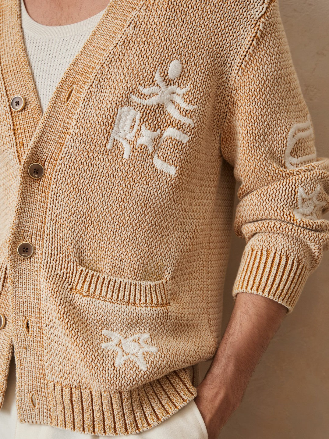 | Ché Motif-Embroidered Cardigan Camel | Mens