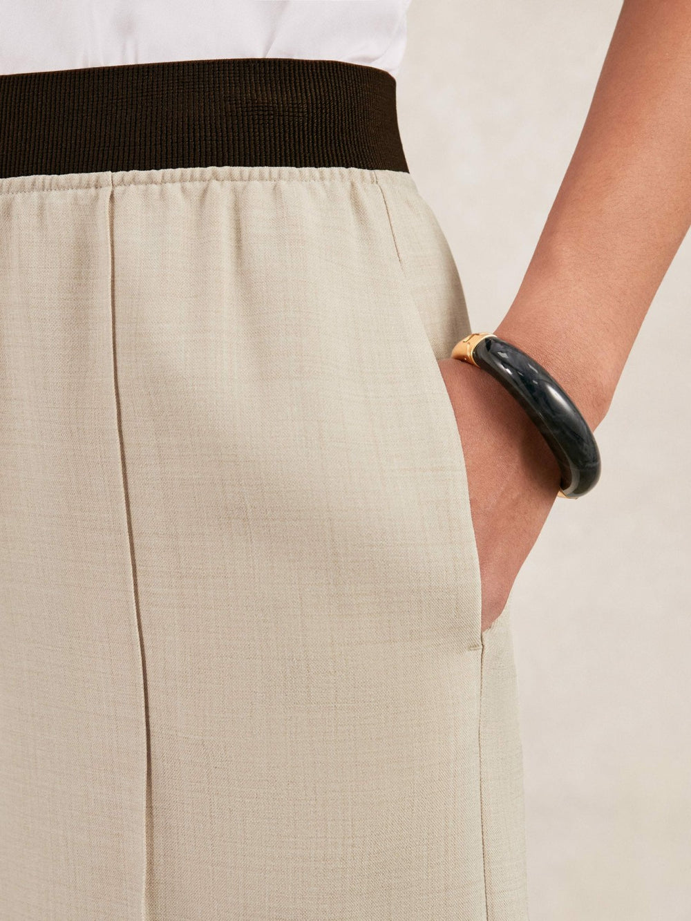 Petite Wide-Leg Elasticated-Waist Trousers Neutral | Womens