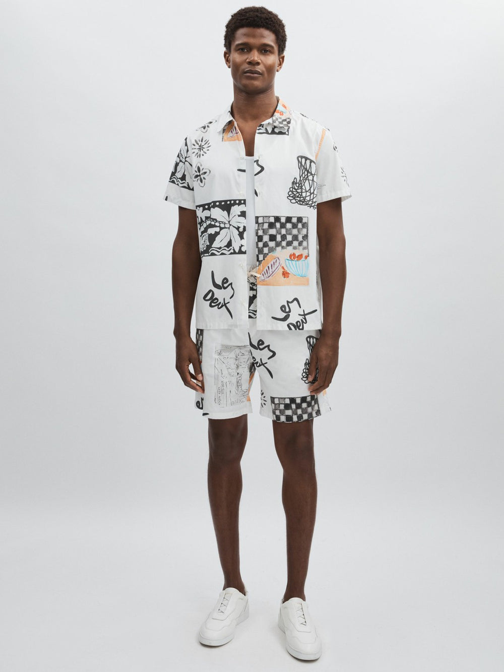Les Deux Cotton Graphic-Print Shirt Ivory Print | Mens