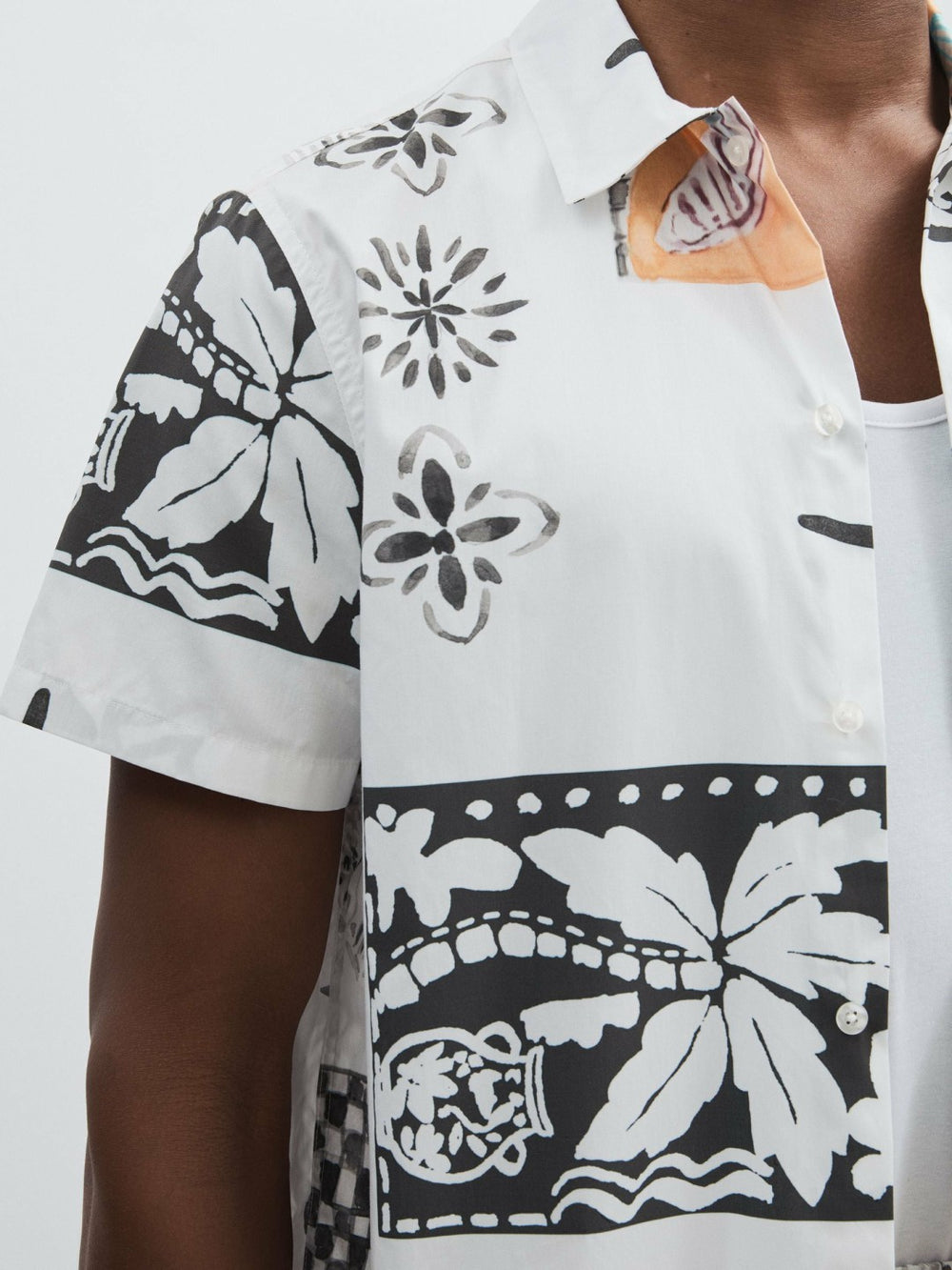 Les Deux Cotton Graphic-Print Shirt Ivory Print | Mens