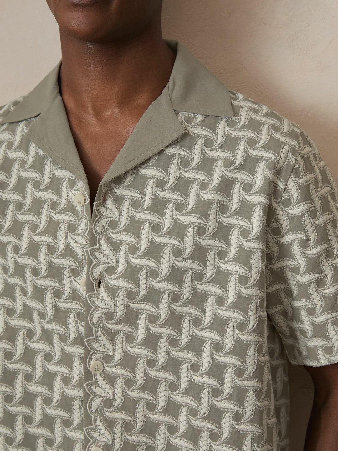 | Ché Motif-Embroidered Shirt Sage/White | Mens