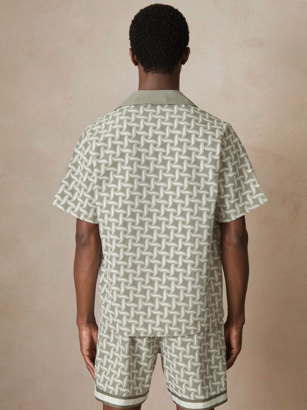 | Ché Motif-Embroidered Shirt Sage/White | Mens