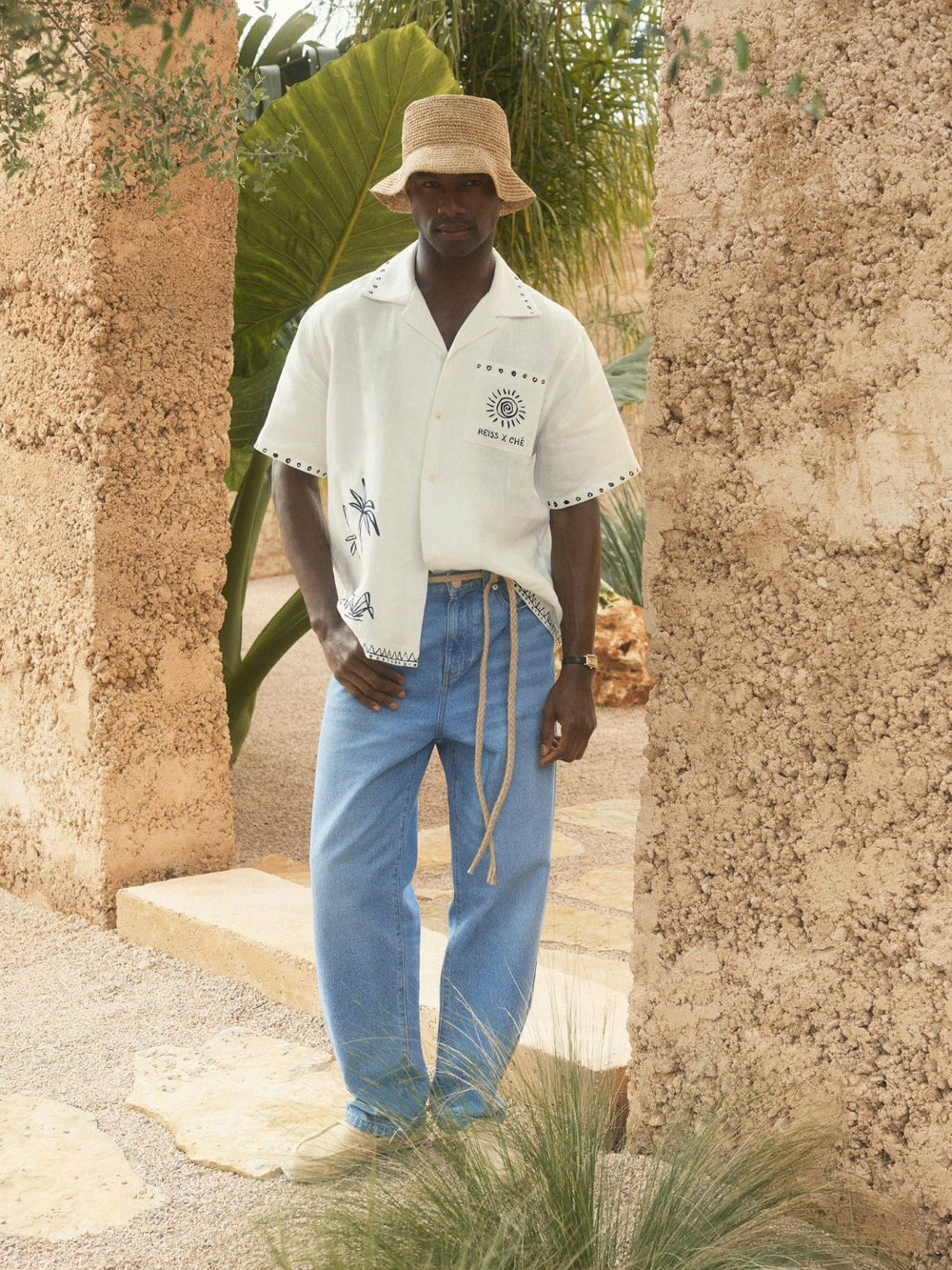 | Ché Cotton-Linen Palm Shirt White | Mens