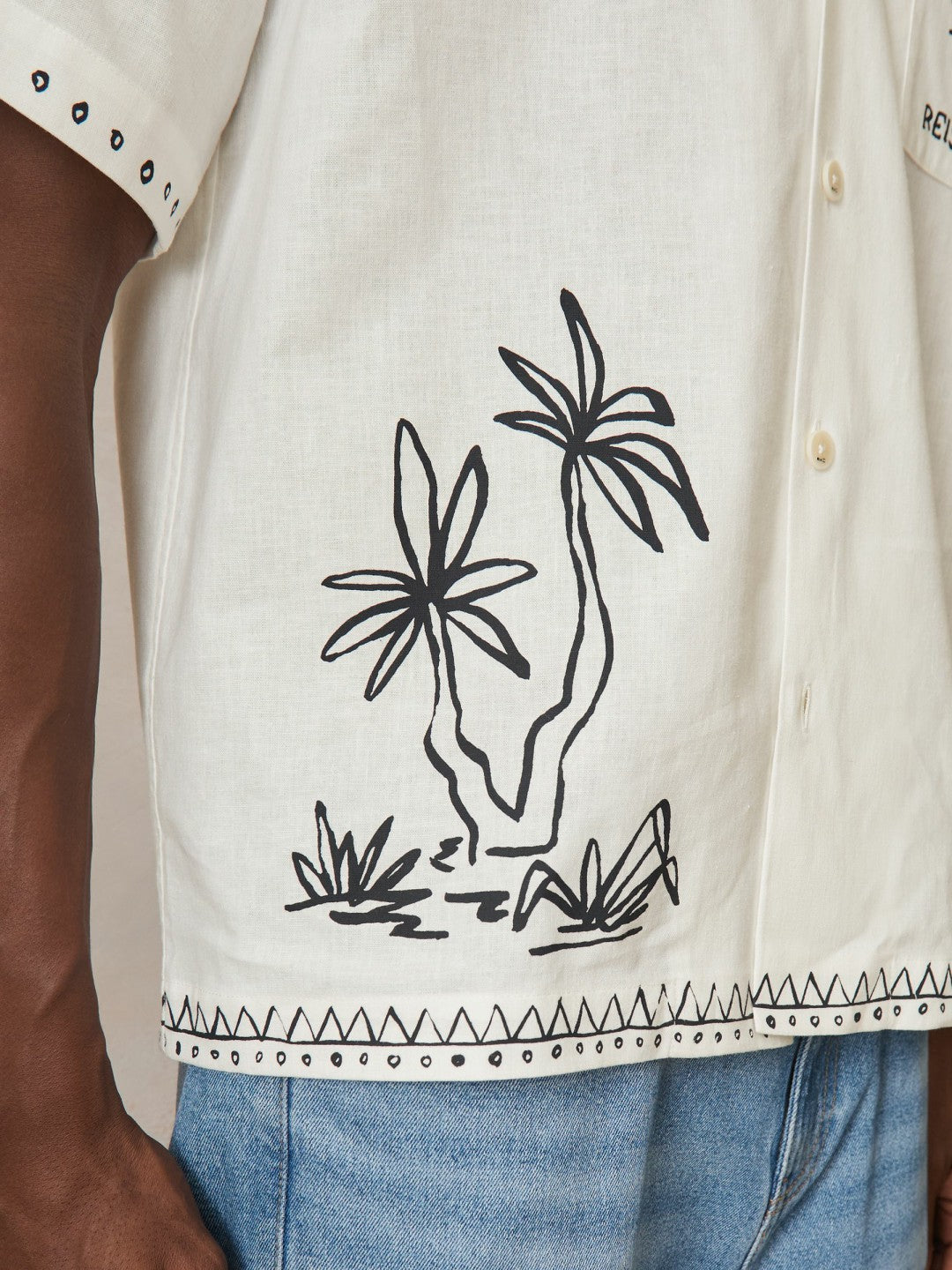 | Ché Cotton-Linen Palm Shirt White | Mens