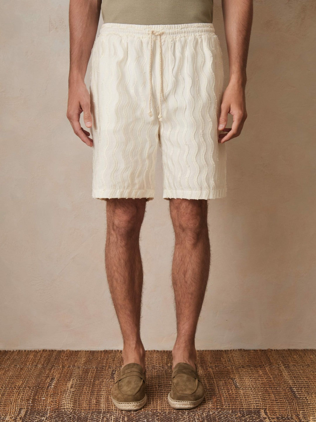 | Ché Fringed-Wave Shorts Off White | Mens