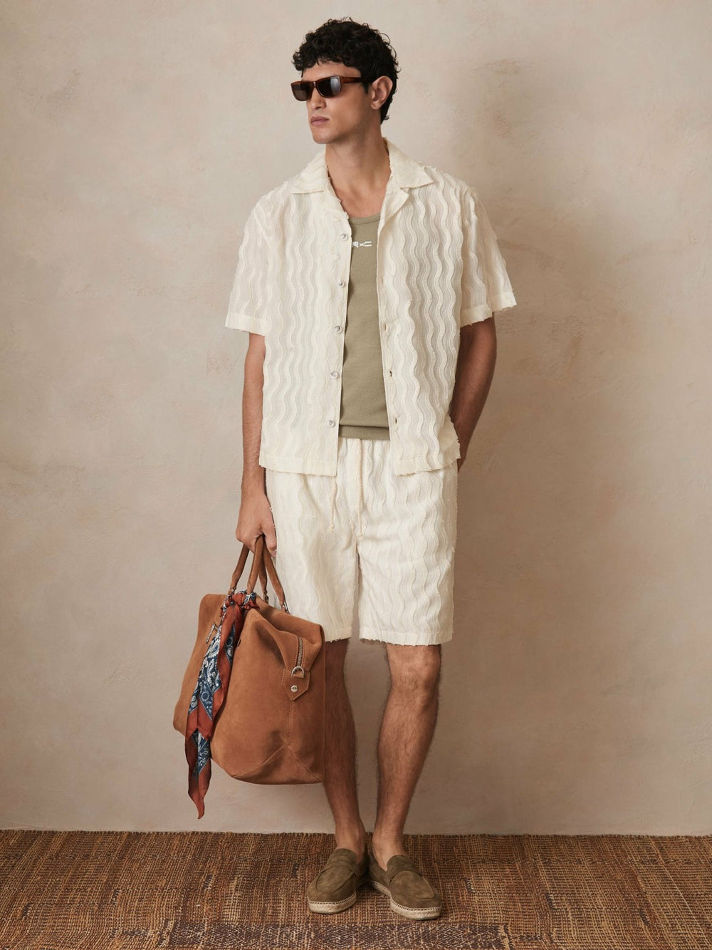 | Ché Fringed-Wave Shorts Off White | Mens