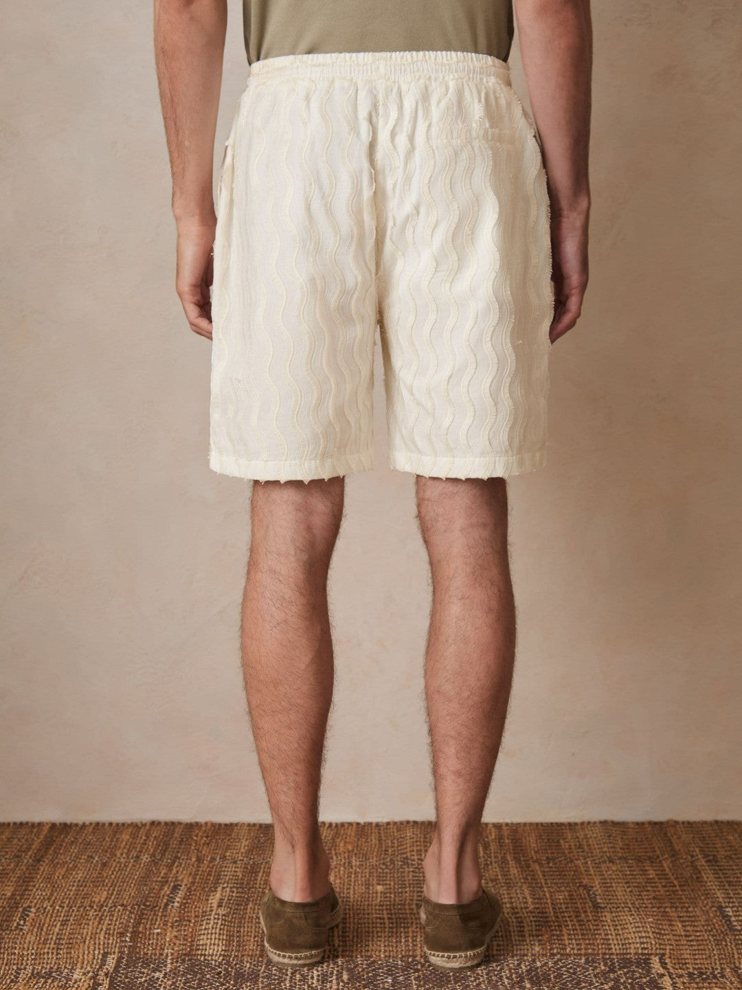 | Ché Fringed-Wave Shorts Off White | Mens