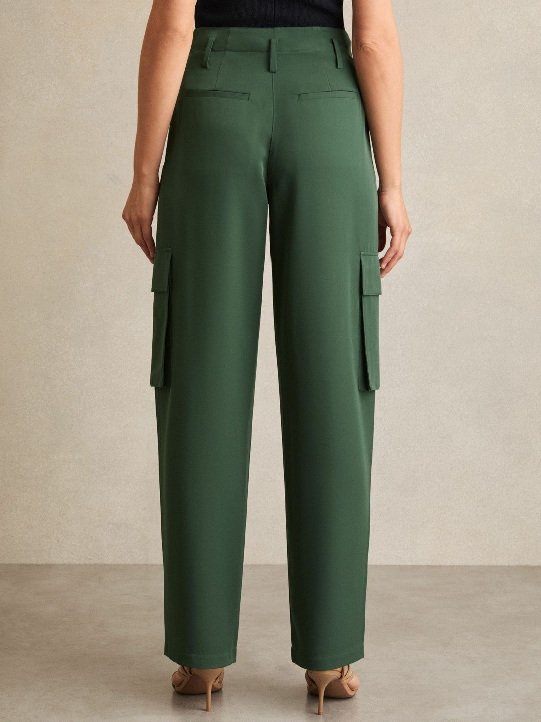Petite Wide-Leg Pleated Cargo Trousers Green | Womens