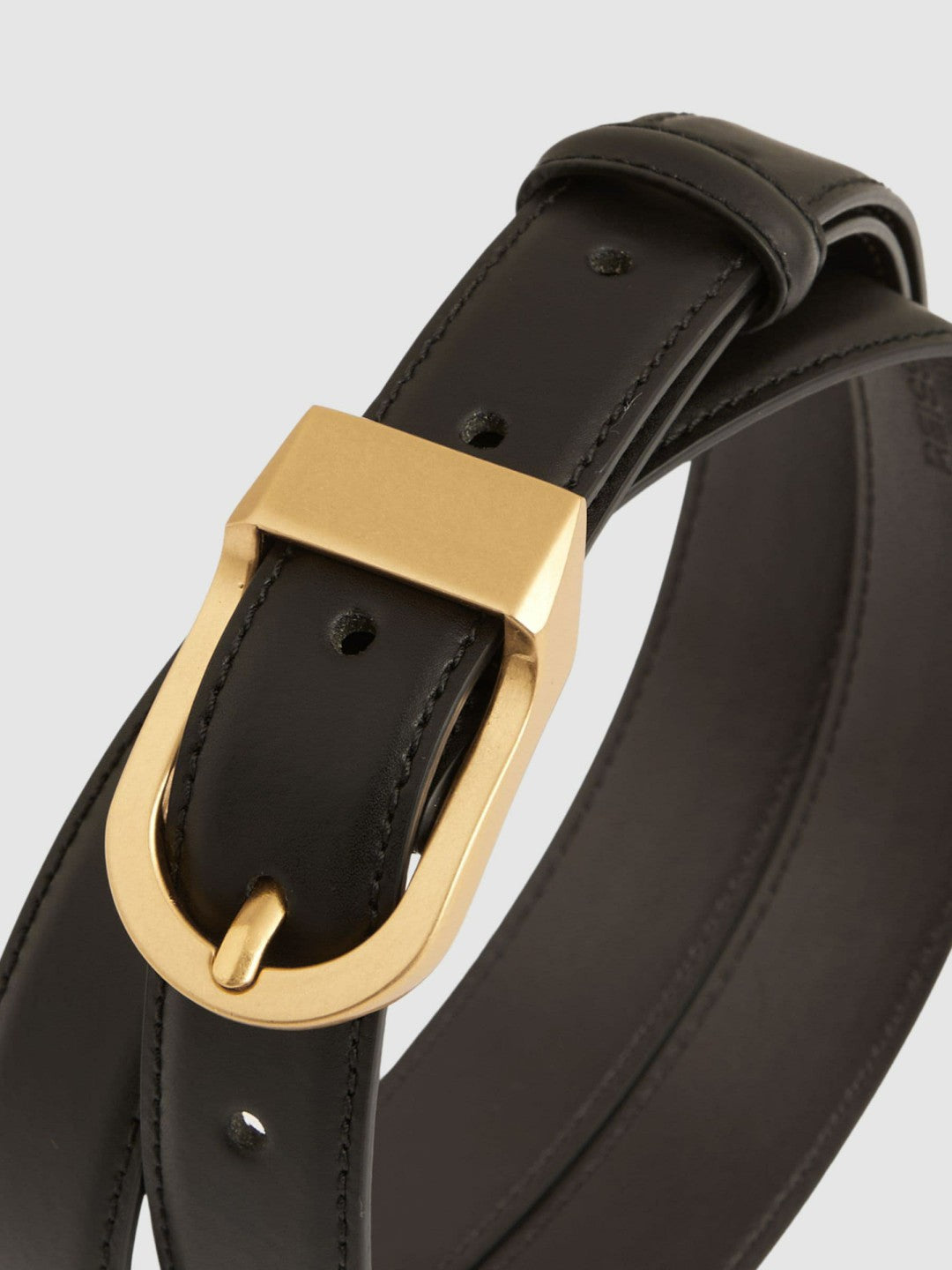 Leather Curved-Buckle Belt Black | Womens