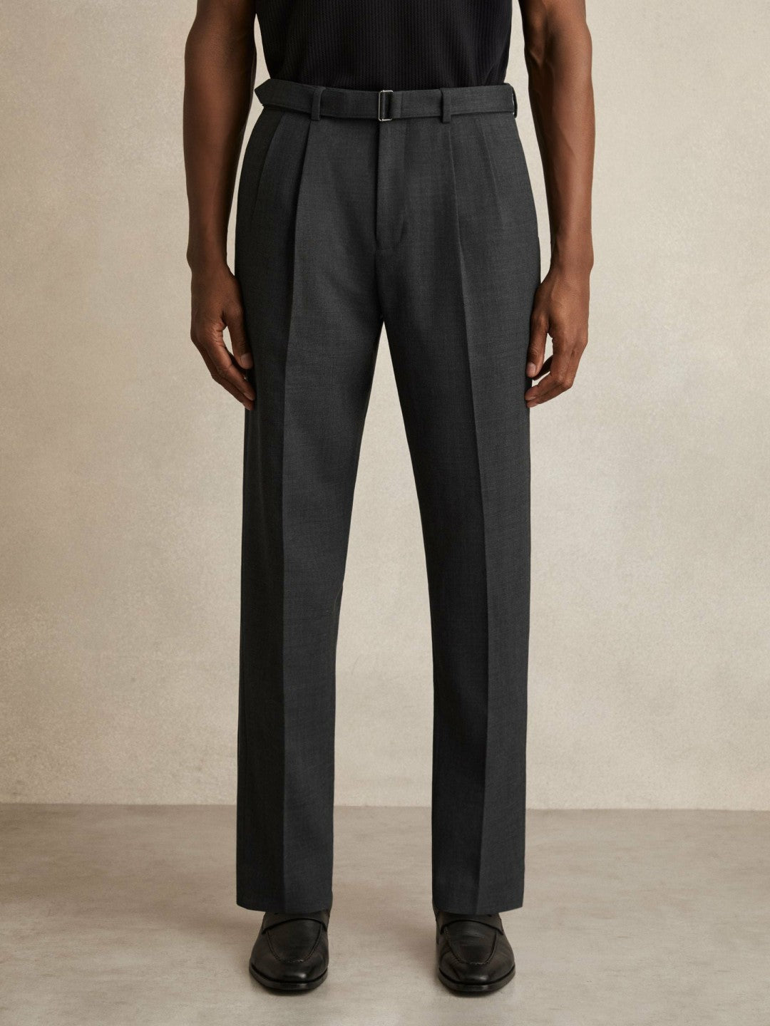 Wool-Blend Belted Pleated Trousers Regular-Fit Charcoal Grey | Mens