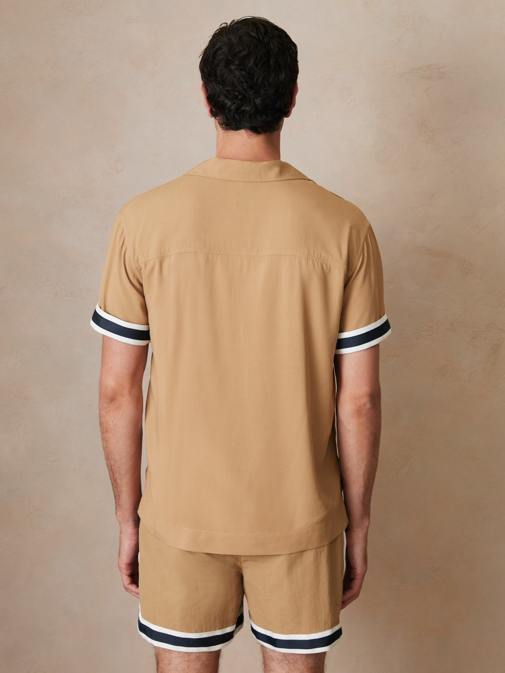 | Ché Stripe-Cuff Shirt Camel | Mens