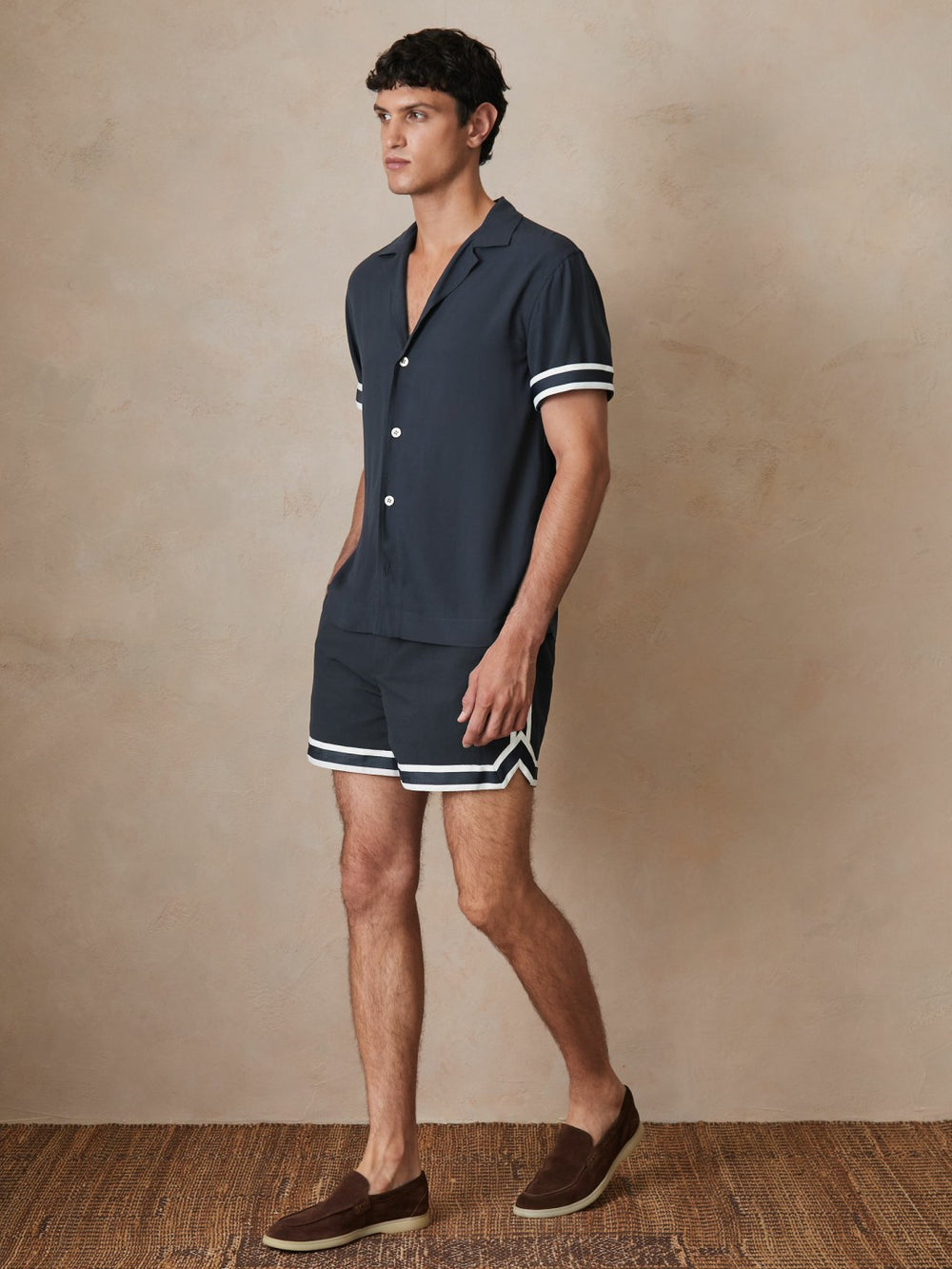 | Ché Stripe-Cuff Shirt Navy | Mens