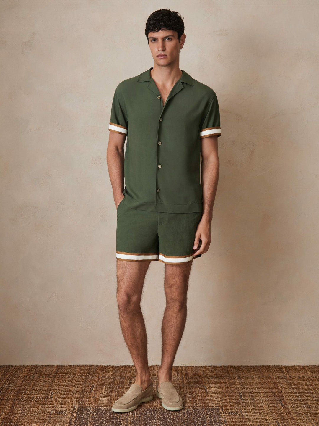 | Ché Stripe-Cuff Shirt Pine Green | Mens
