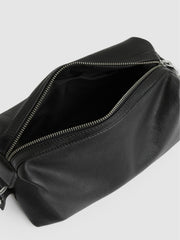 Micro-Grain Leather Washbag Black | Mens
