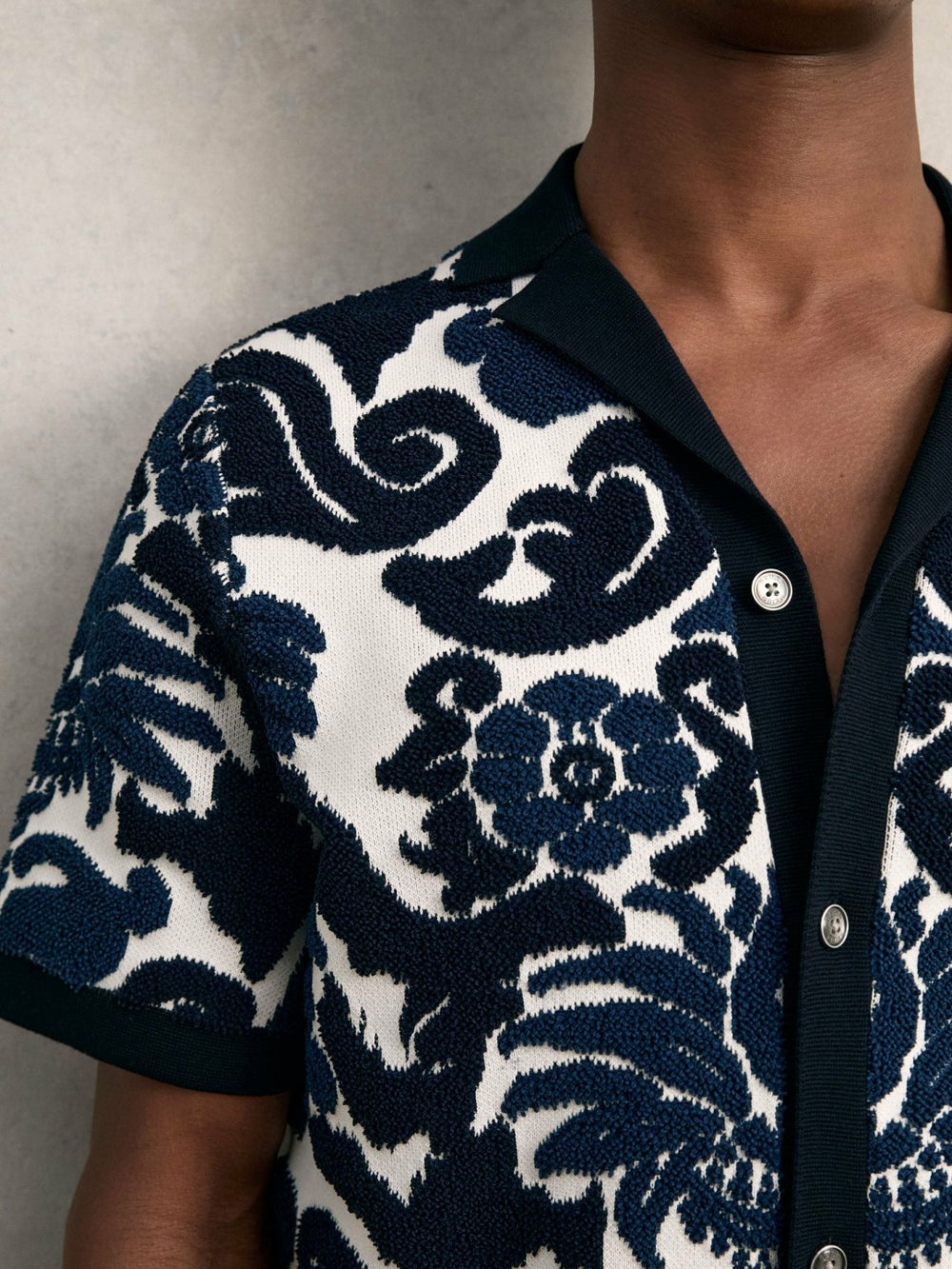 Paisley Jacquard Knit Shirt Navy Blue/White | Mens