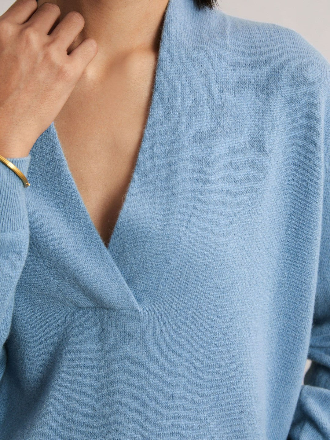 Cashmere V-Neck Jumper Blue | Womens