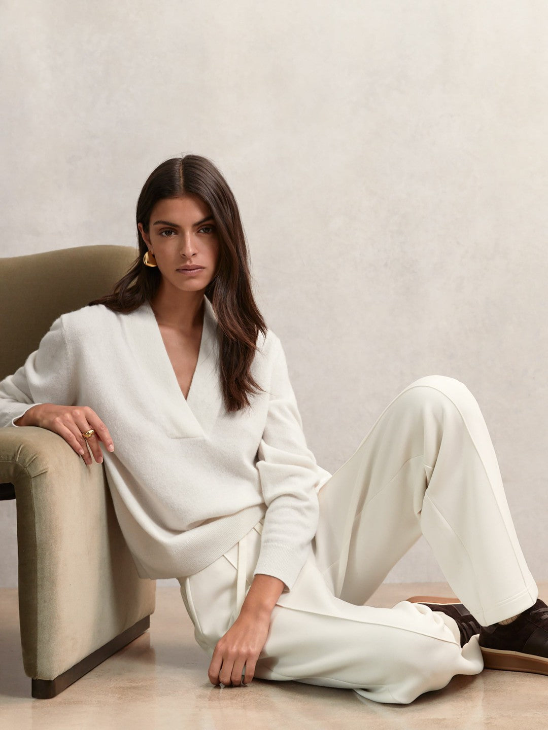Cashmere V-Neck Jumper Cream | Womens