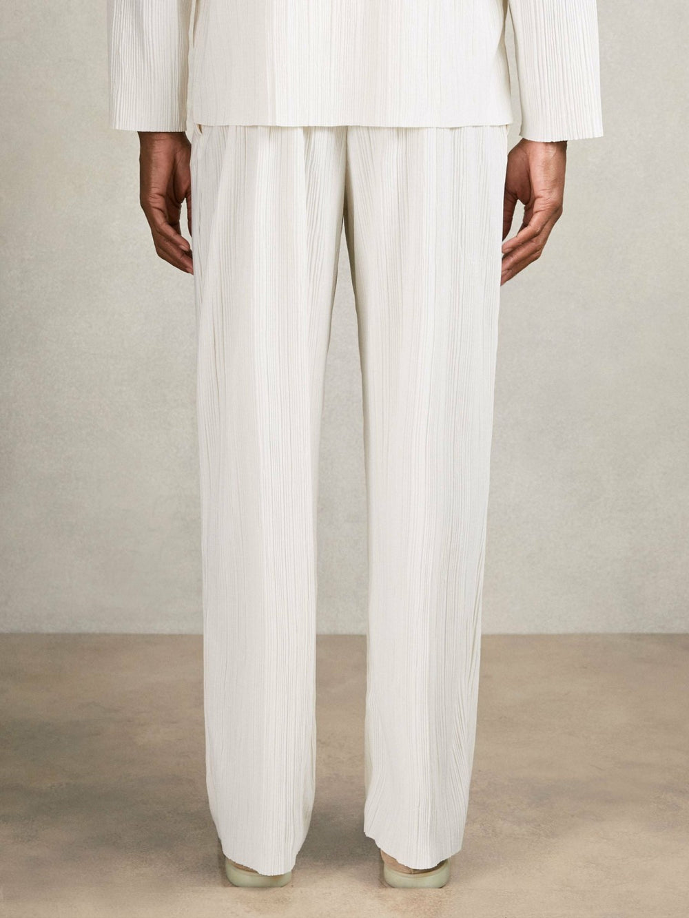 Plissé Wide Leg Trousers Off White | Mens