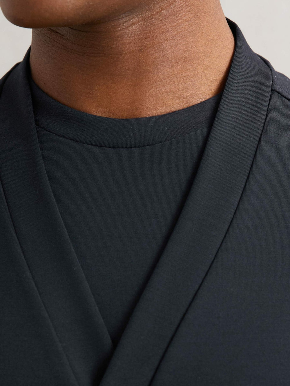 V-Neck Interlock Jersey Cardigan Navy | Mens