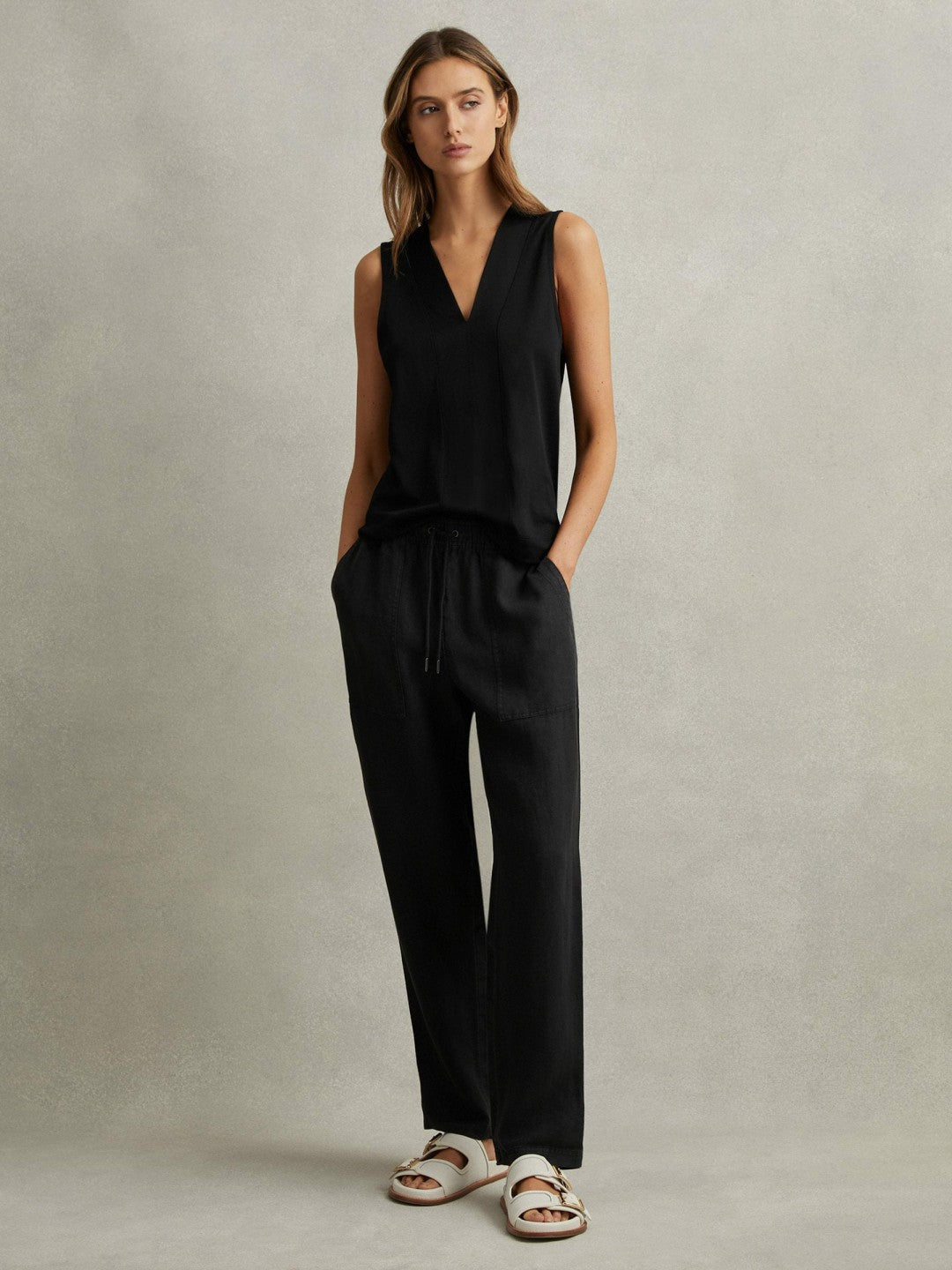 V-Neck Shell Top Black | Womens