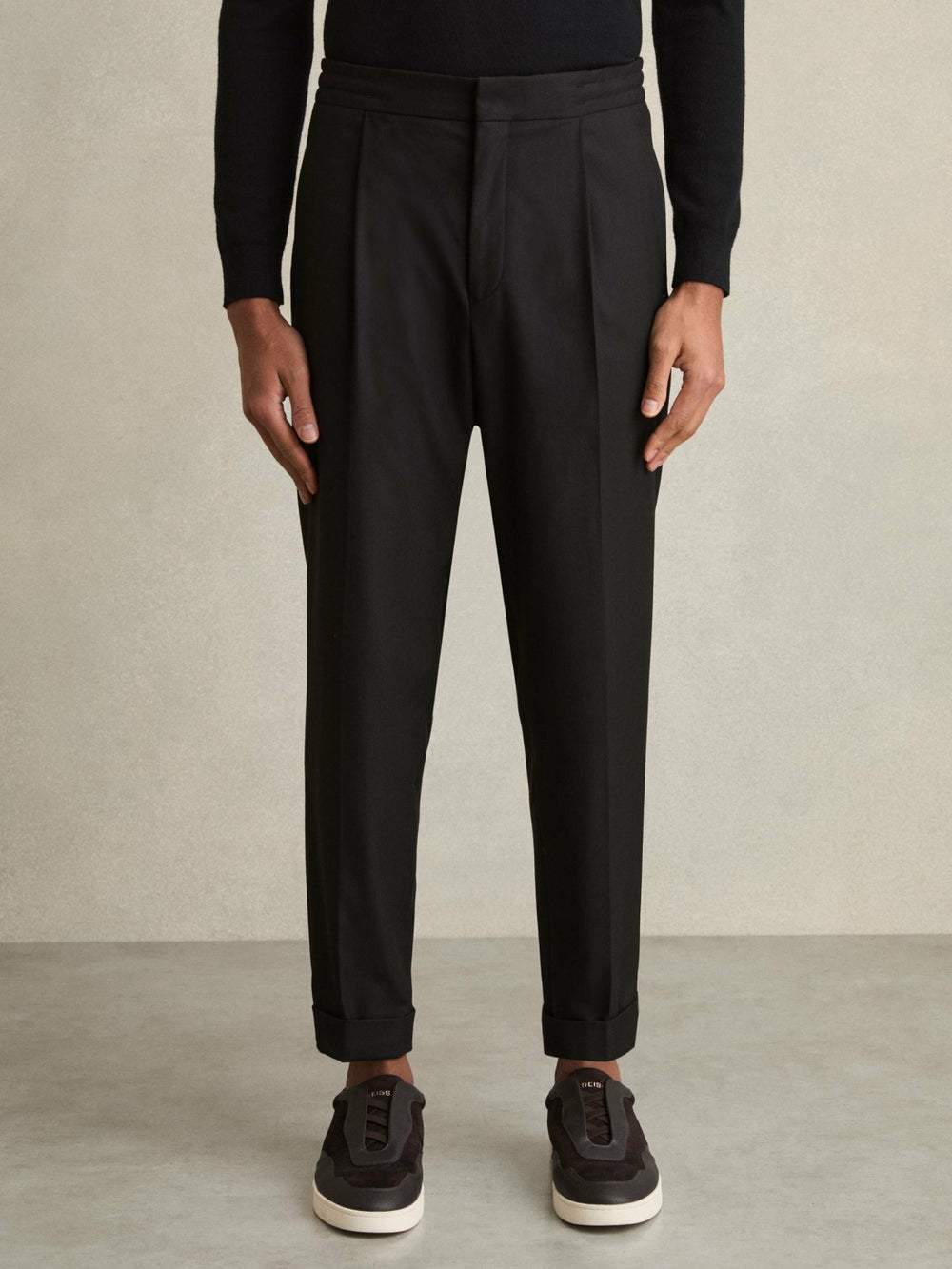 Relaxed-Fit Pleated Tapered Trousers Black | Mens