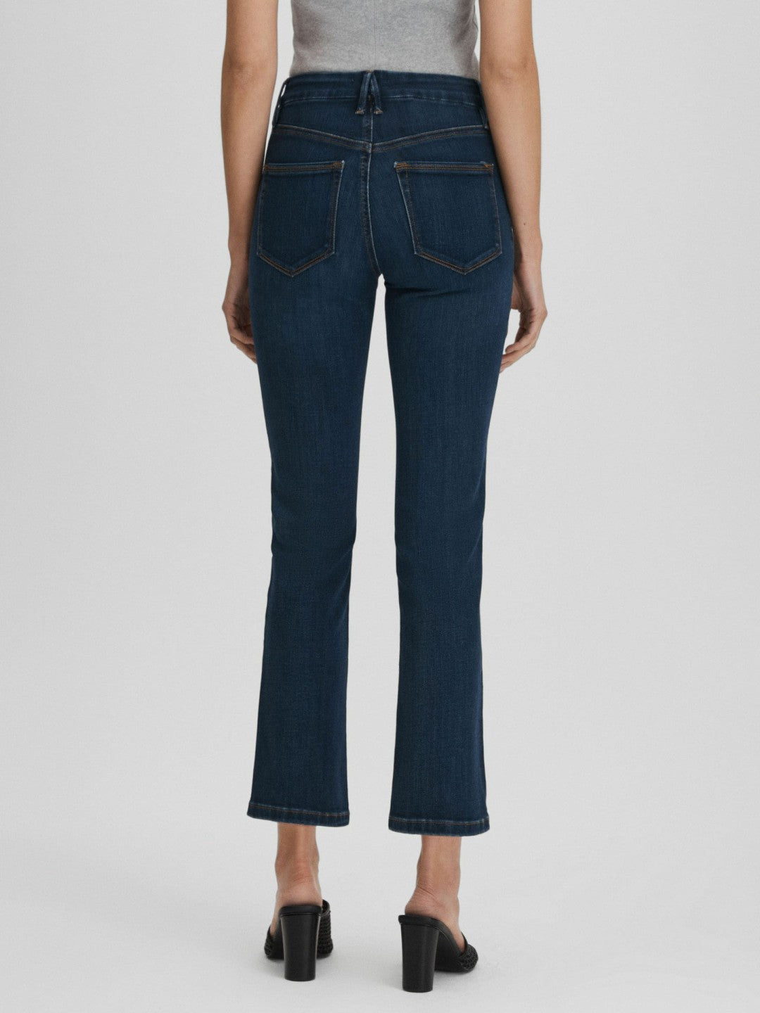 Good American Slim Fit Cropped Jeans Blue | Womens