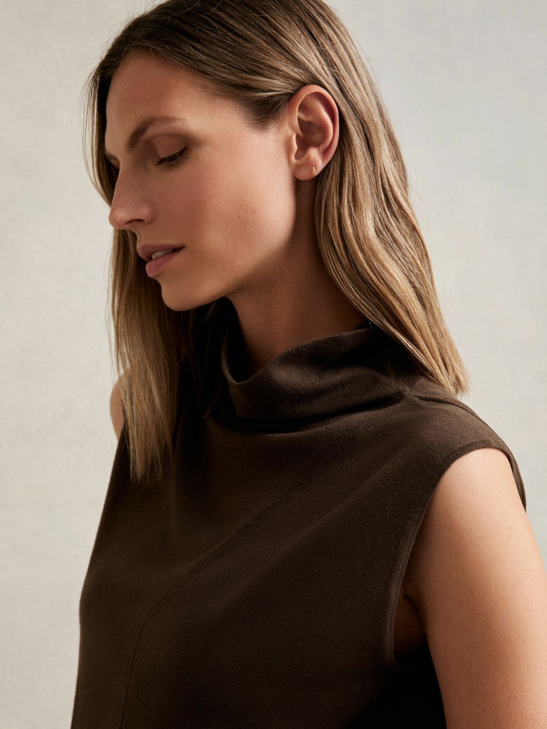 Wool Slouched Sleeveless Top Chocolate | Womens