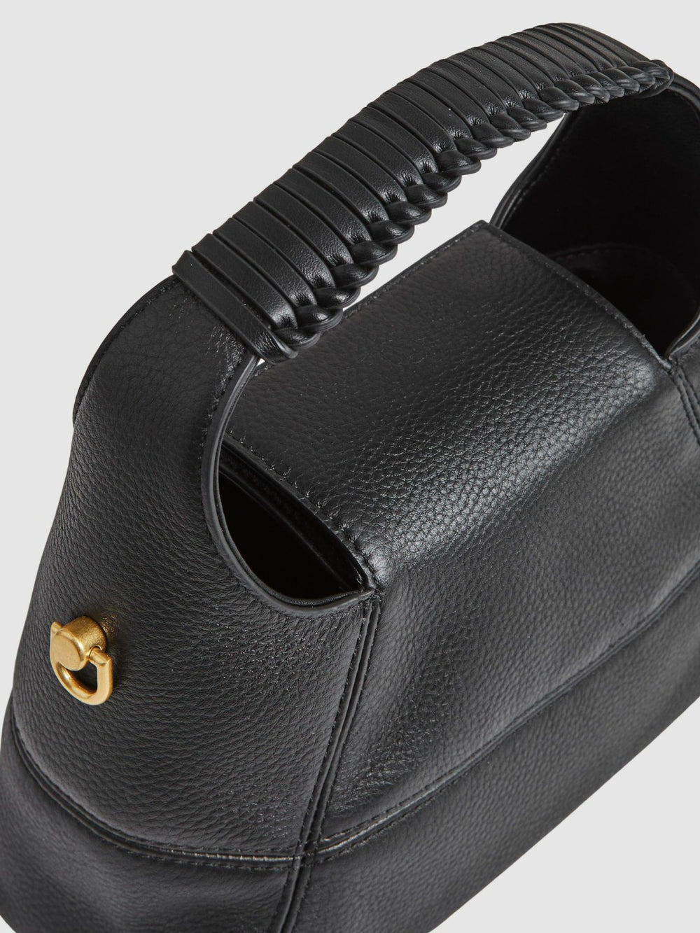 Grained-Leather Shoulder Bag Black | Womens