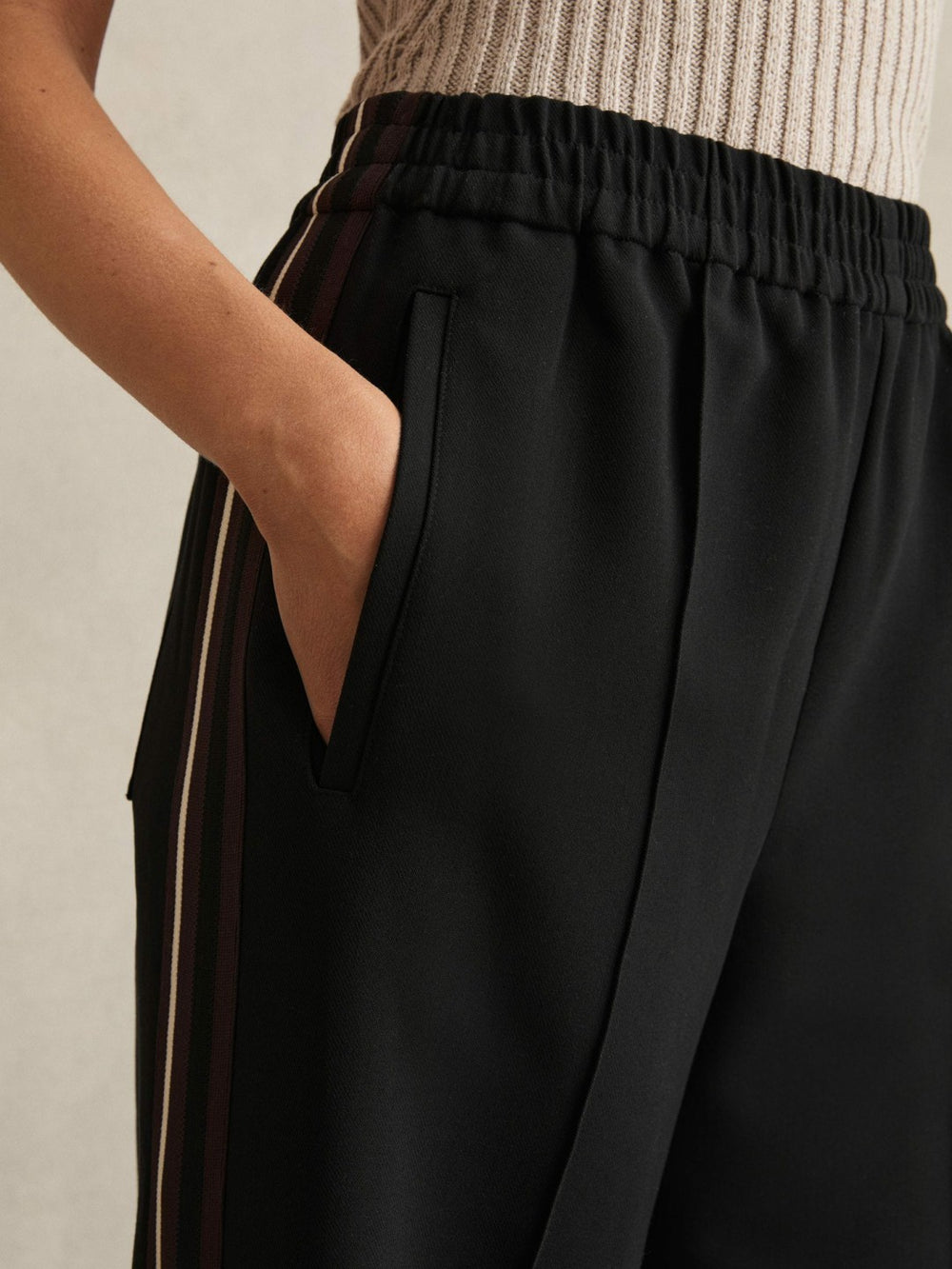 Side-Stripe Wide-Leg Trousers Black | Womens