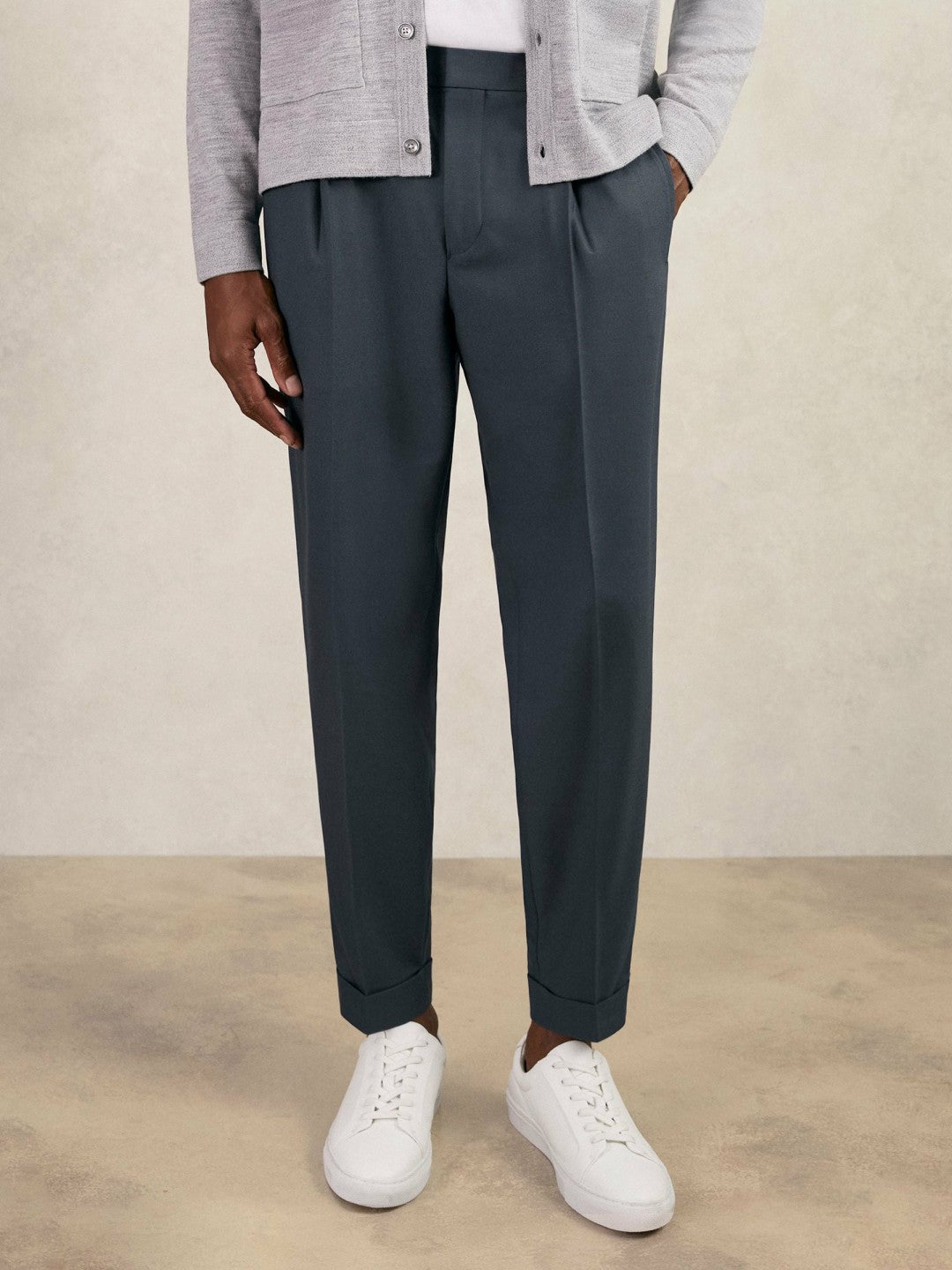 Relaxed-Fit Pleated Tapered Trousers Steel Blue | Mens