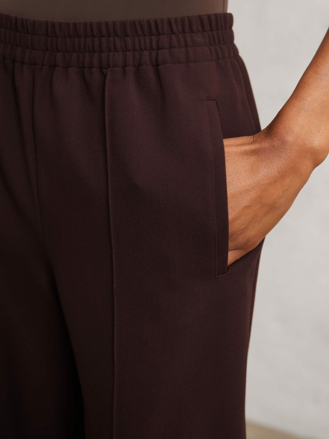 Petite Wide Leg Elasticated Waist Trousers Burgundy | Womens