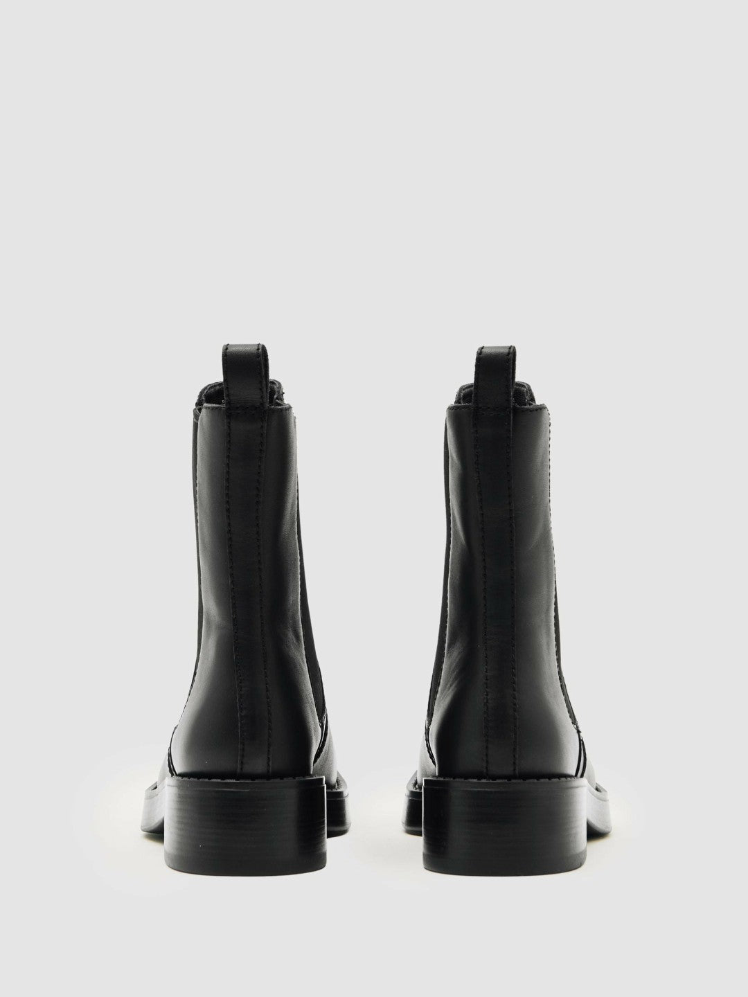 Leather Chelsea Boots Black | Womens