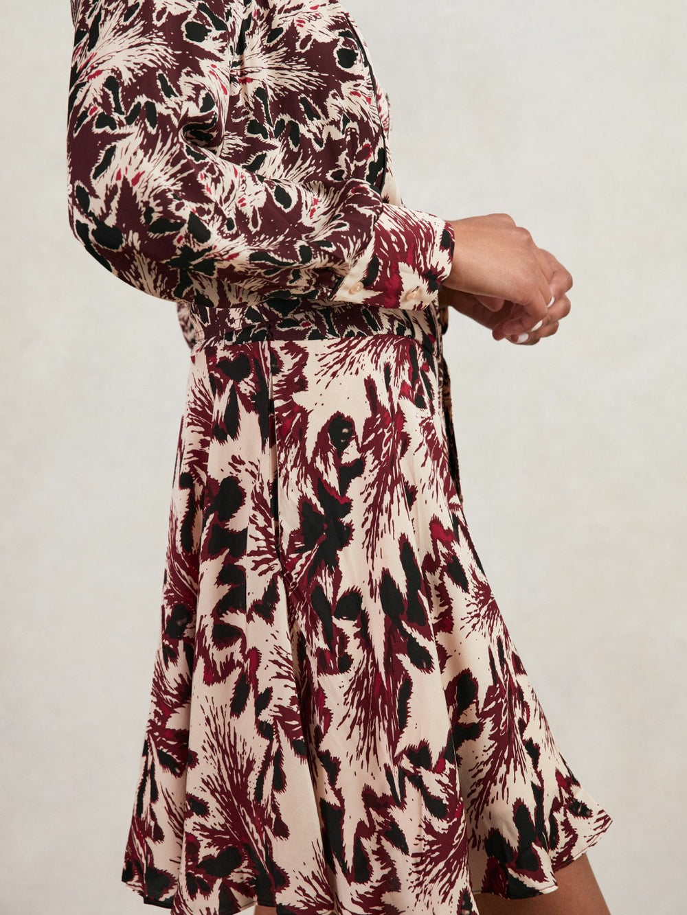 Printed Tie-Waist Flippy Mini Dress Burgundy/Cream | Womens