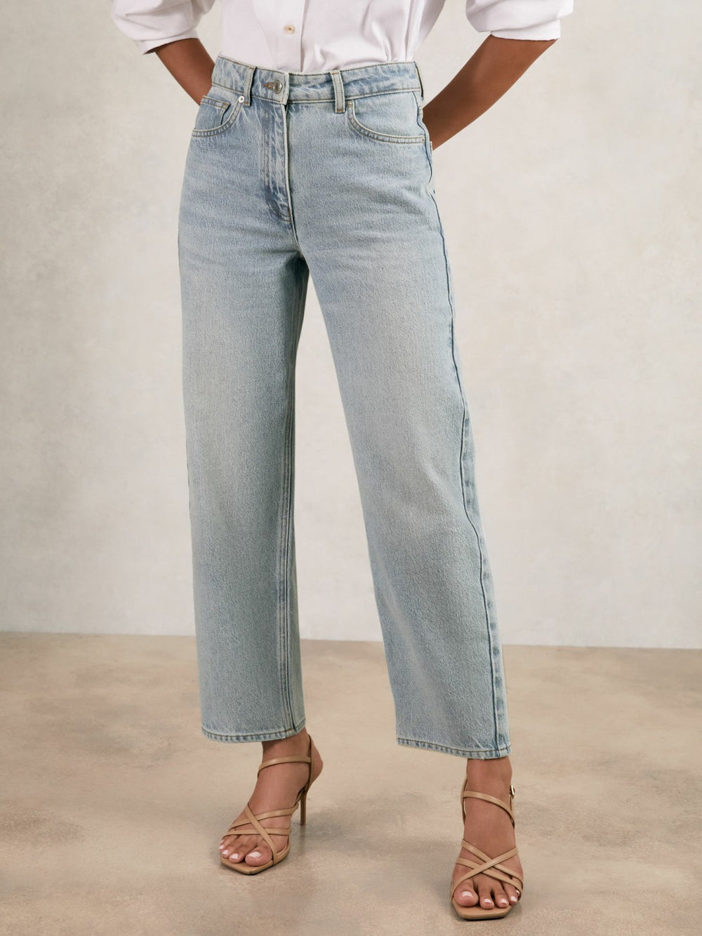Petite Mid-Rise Straight-Leg Jeans Pale Blue | Womens