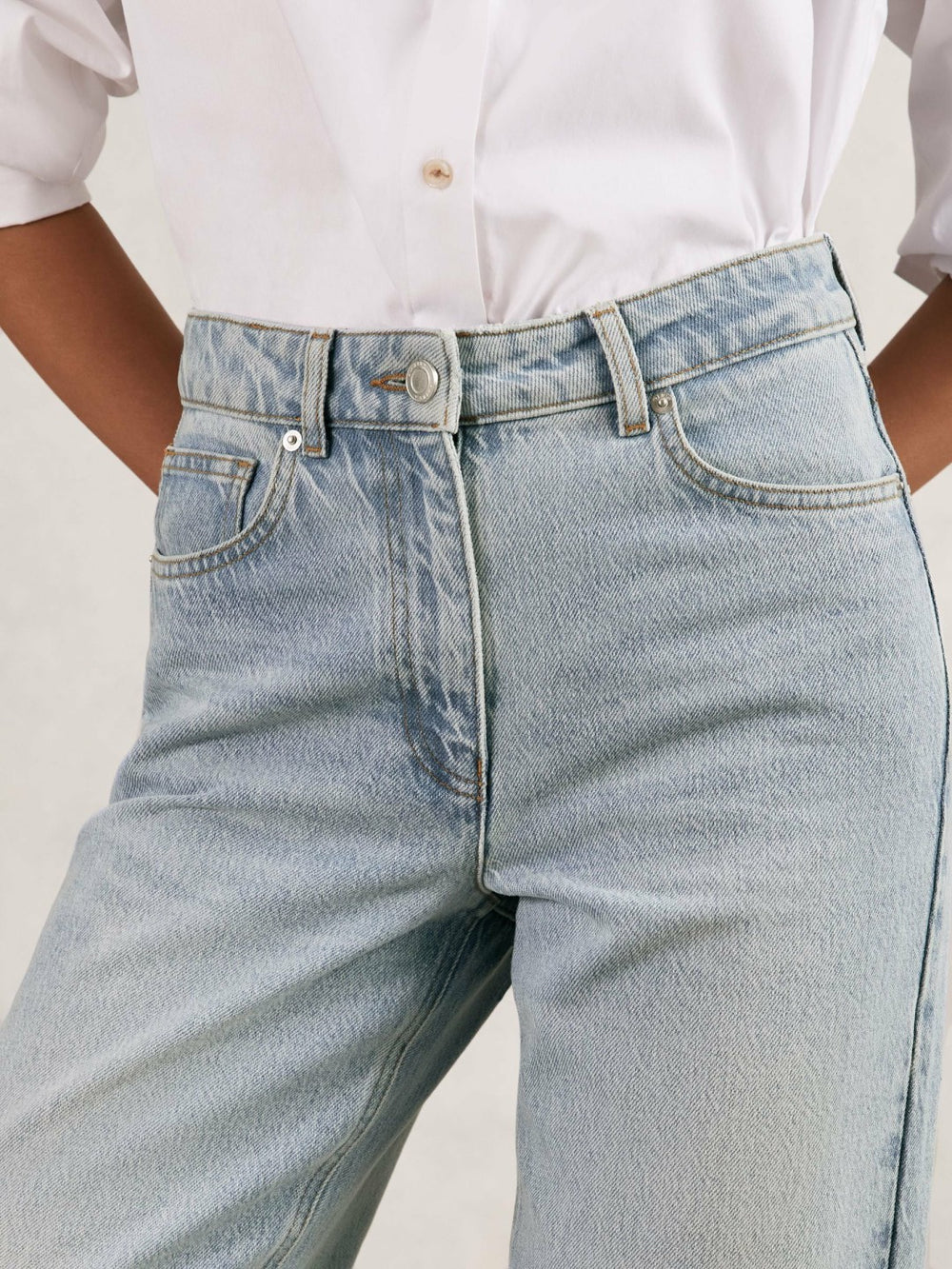 Petite Mid-Rise Straight-Leg Jeans Pale Blue | Womens